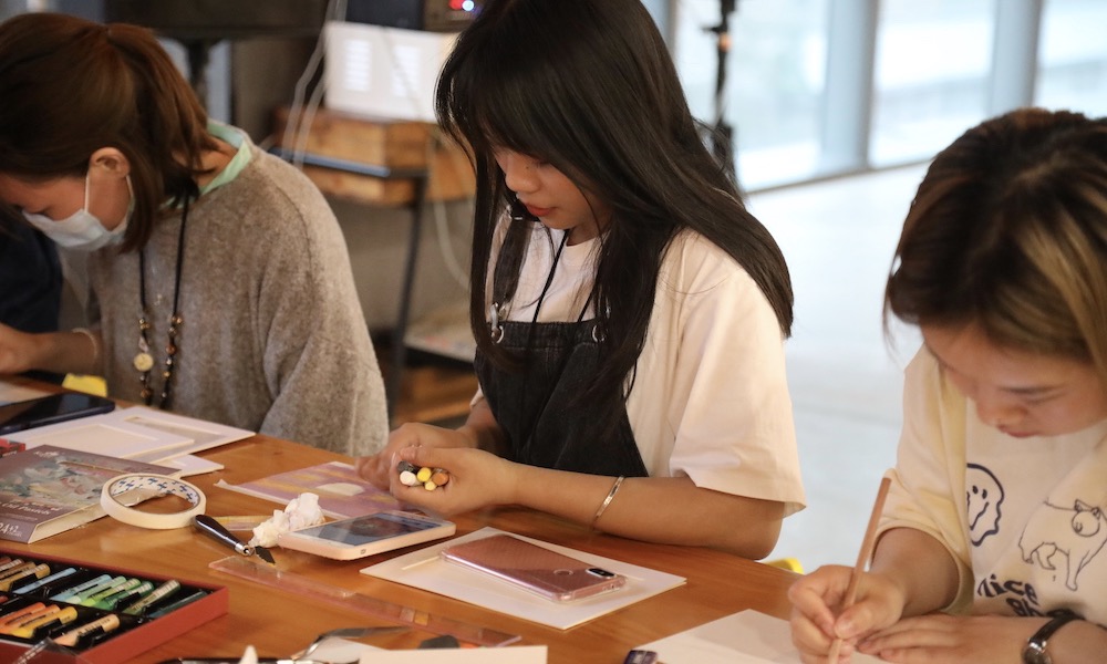 Employees enjoyed a sense of tranquility through oil painting class